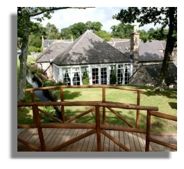 Milton Restaurant, Porch