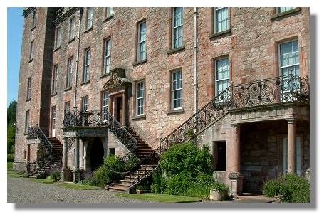 Drumlanrig Castle