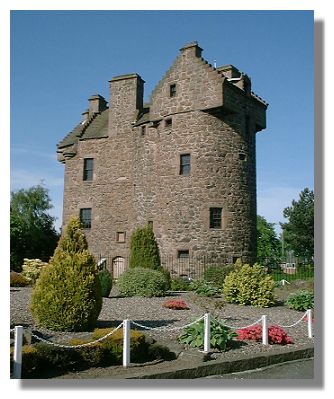 Claypotts Castle, Dundee