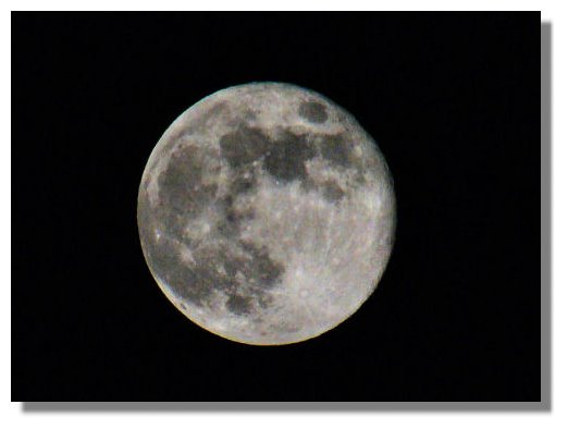 On 24 December, there were news reports that in addition to a full moon, 