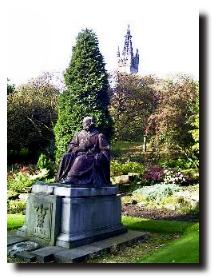 Statue of Lister in Glasgow University