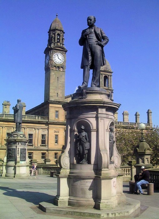 Paisley Thomas Coats Statue