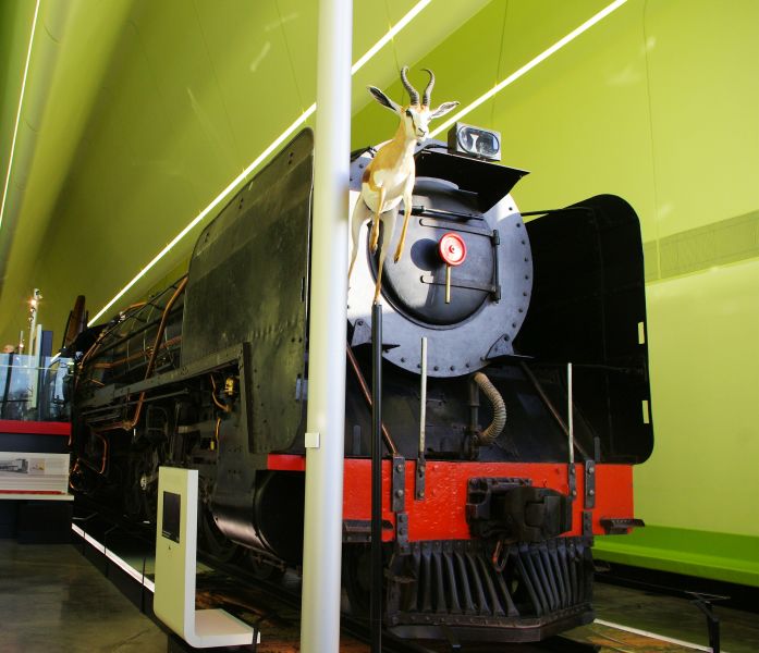 ../Images/locomotive_south_africa_railways_riverside_x4905.jpg