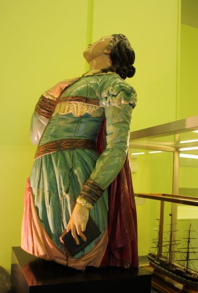 ../Images/ship_figurehead_helen_denny_riverside_x4929.jpg