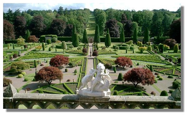 Drummond Castle Garden