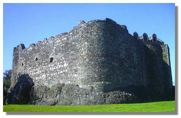 Dunstaffnage Castle