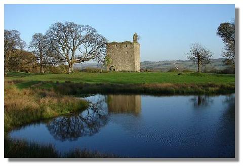 barr castle, lochwinnoch