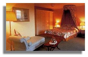 Glengarry Castle Hotel