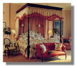 A bedroom in Inverlochy Castle Hotel