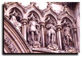 Statuary on St Giles