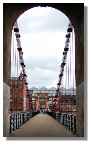 South Portland Street pedestrian suspension bridge, Glasgow